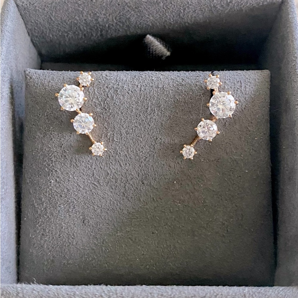 Nadri Edwardian Ear Crawler